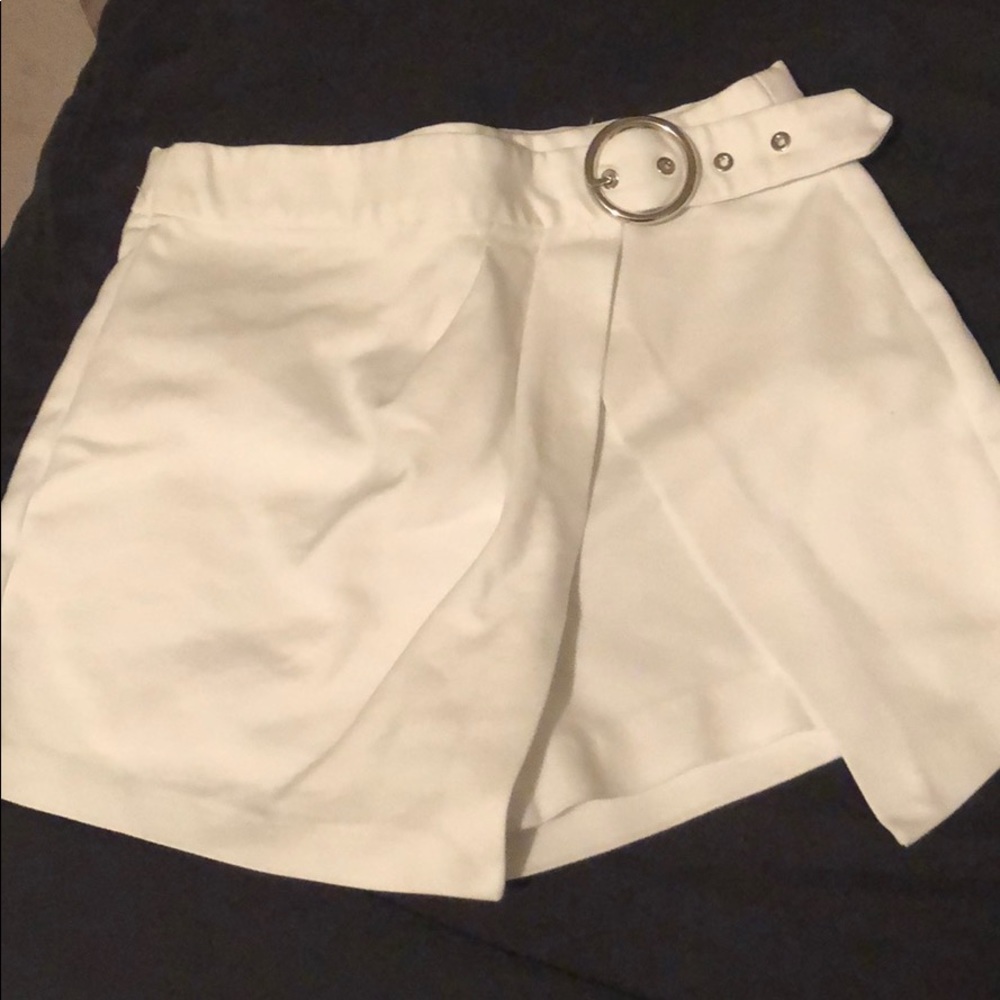 Zara belted white shorts